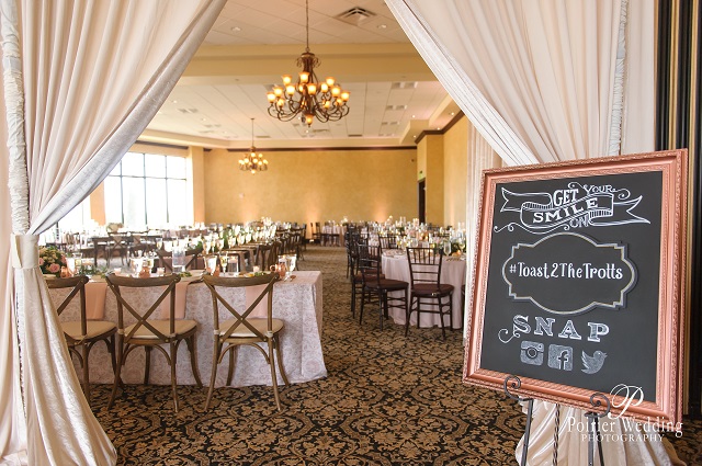 Valisha-and-Philip-Bella-Collina-Reception-with-Sign-Chalk-Shop