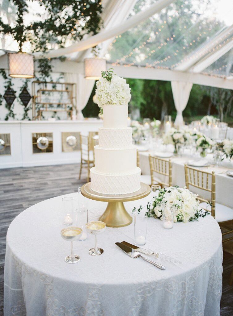 wedding cake at outdoor wedding