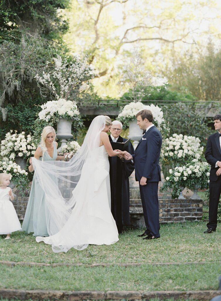 bride and groom at Musgrove plantation